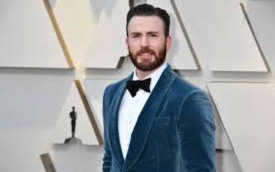 Who Is Chris Evans? Here's Everything You Need To Know About His Age, Height, Net Worth, Measurements, Personal Life, & Relationship
